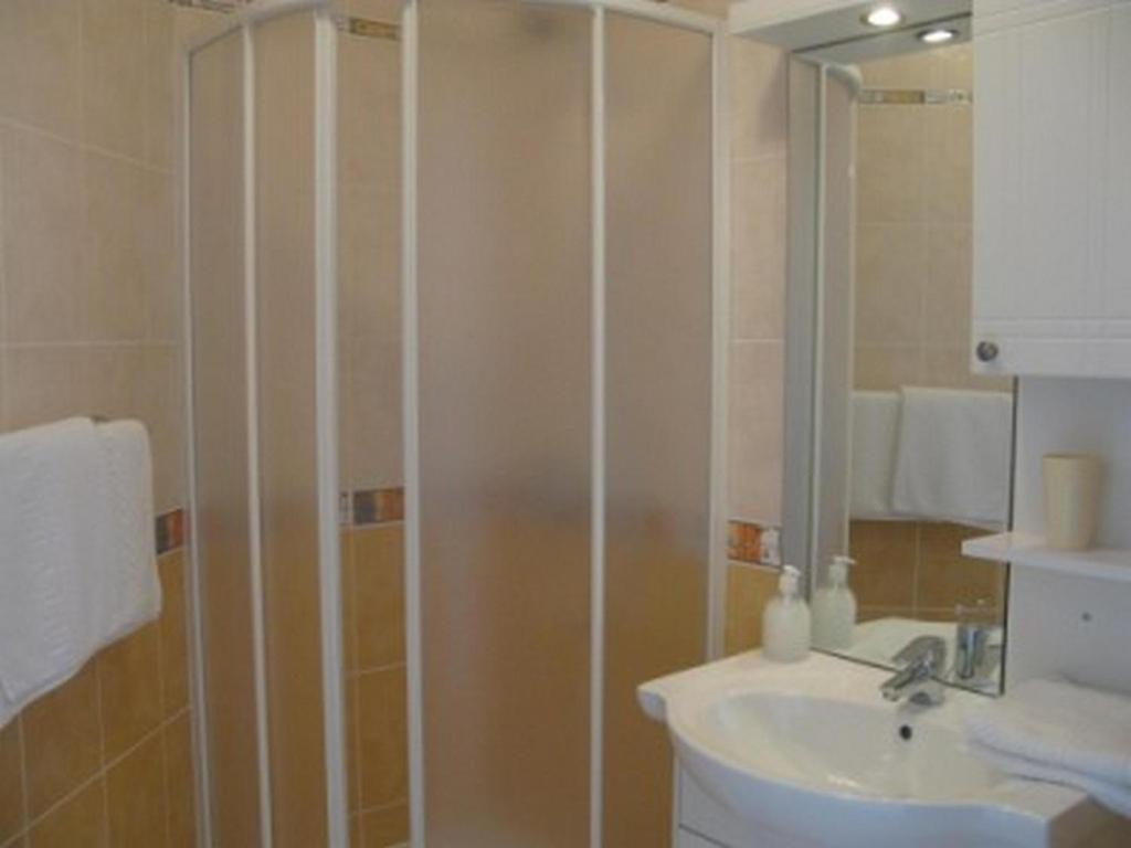 Apartments With A Parking Space Barbat, Rab - 16816 Barbat na Rabu Екстер'єр фото